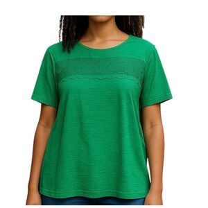 Medium Talbots Kelly Green Women's Short Sleeve Top With Chest Embellishment